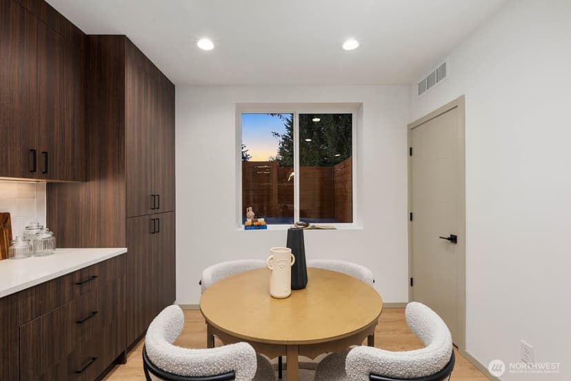 Property photo for 5923 32nd Avenue SW, Seattle photo 12