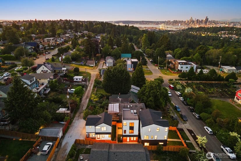 Property photo for 5923 32nd Avenue SW, Seattle photo 27