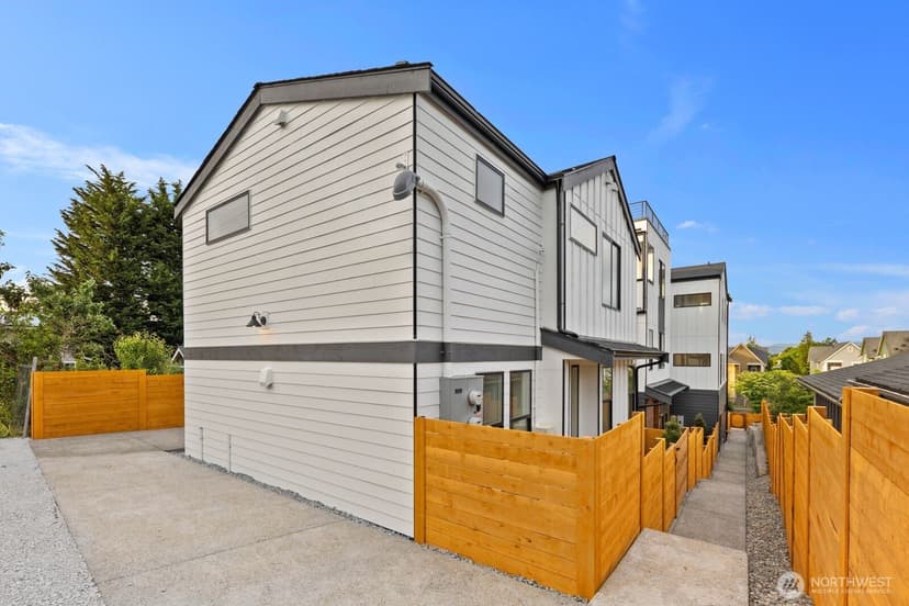 Property photo for 5923 32nd Avenue SW, Seattle photo 24