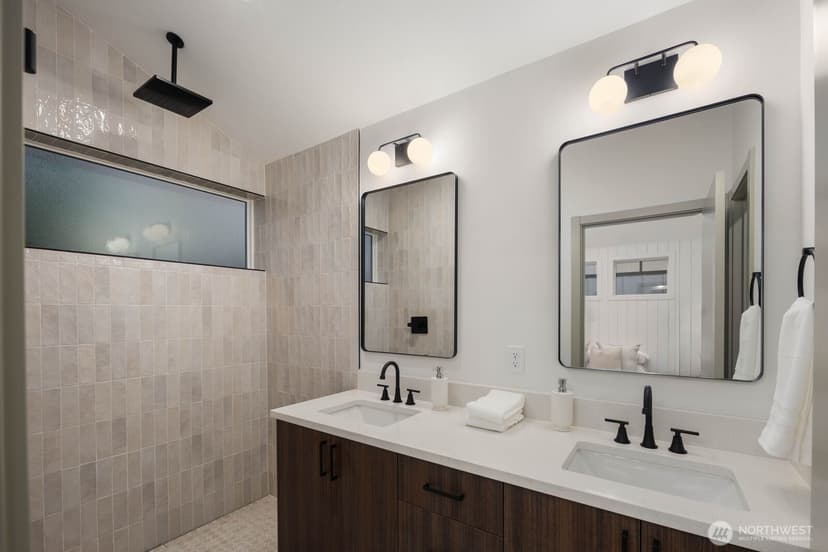 Property photo for 5923 32nd Avenue SW, Seattle photo 21