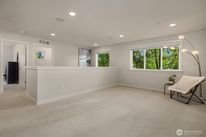 Property photo for 5529 165th Place SW, Lynnwood photo 16