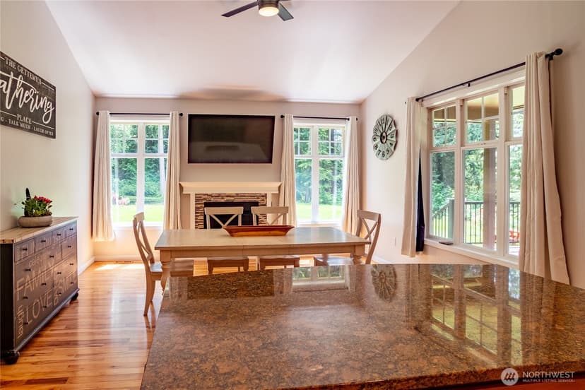 Property photo for 1405 175th Avenue NE, Snohomish photo 10