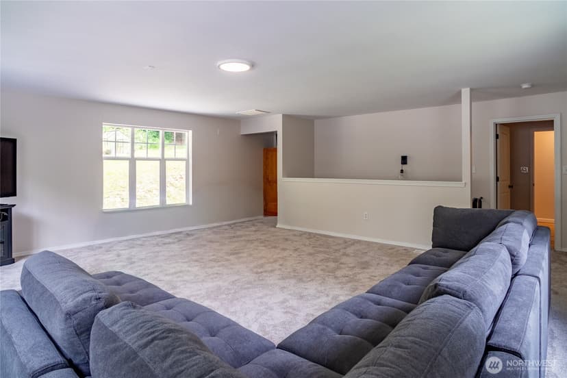 Property photo for 1405 175th Avenue NE, Snohomish photo 13