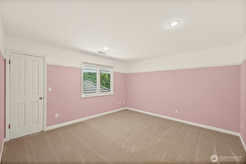 Property photo for 6718 76th Street W, Lakewood photo 34