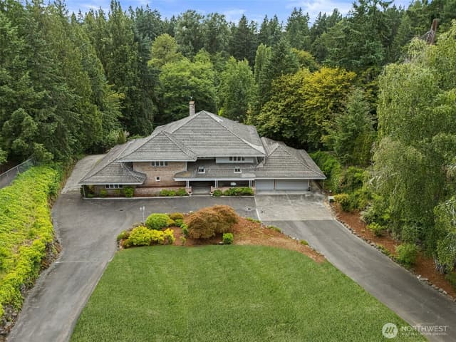 Property photo for 6718 76th Street W, Lakewood photo 3