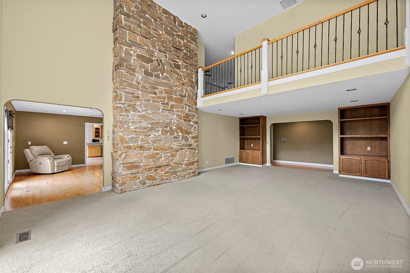 Property photo for 6718 76th Street W, Lakewood photo 13