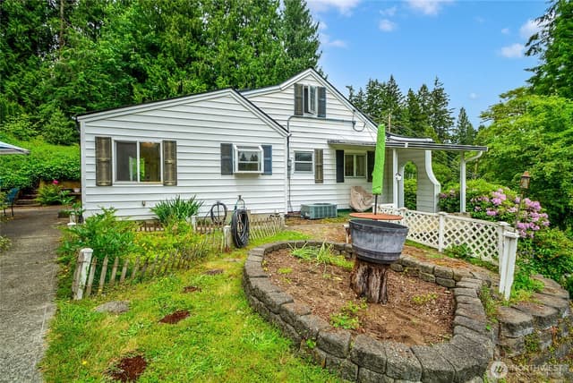 Property photo for 7208 83rd Avenue SE, Snohomish photo 2