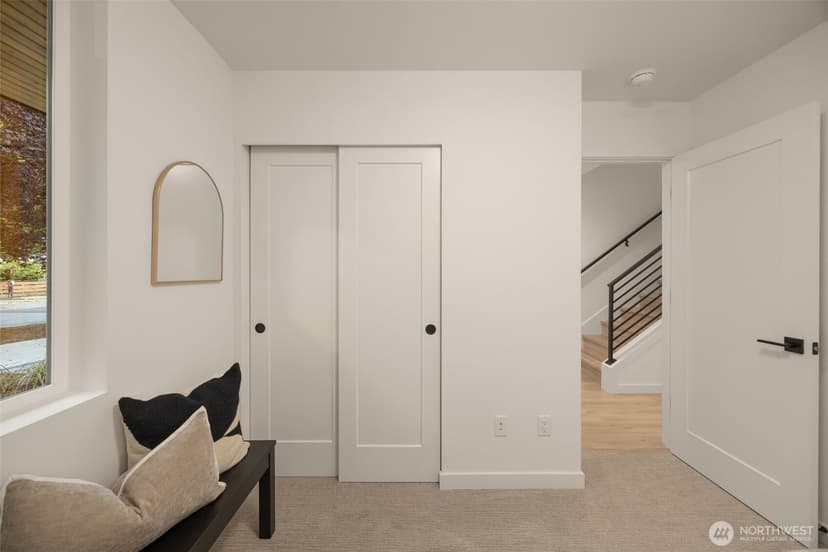 Property photo for 823 B 17th Avenue, Seattle photo 16