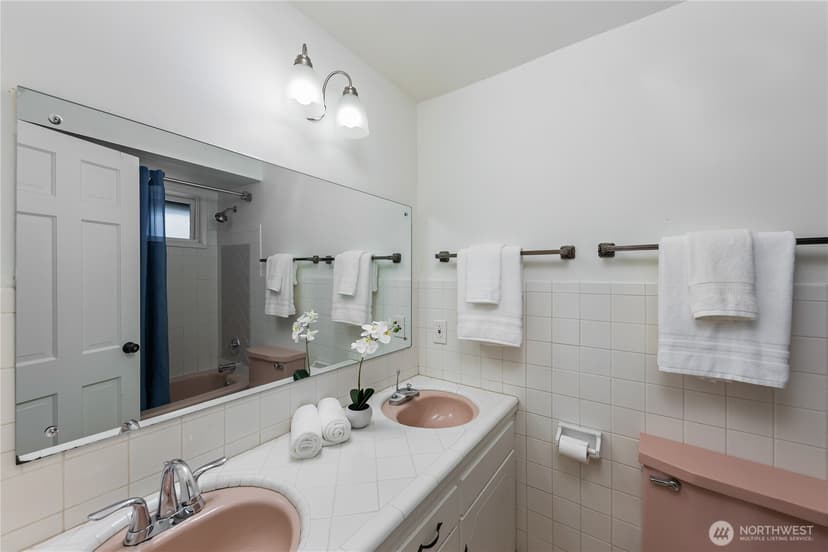 Property photo for 16521 NE 1st Place, Bellevue photo 26
