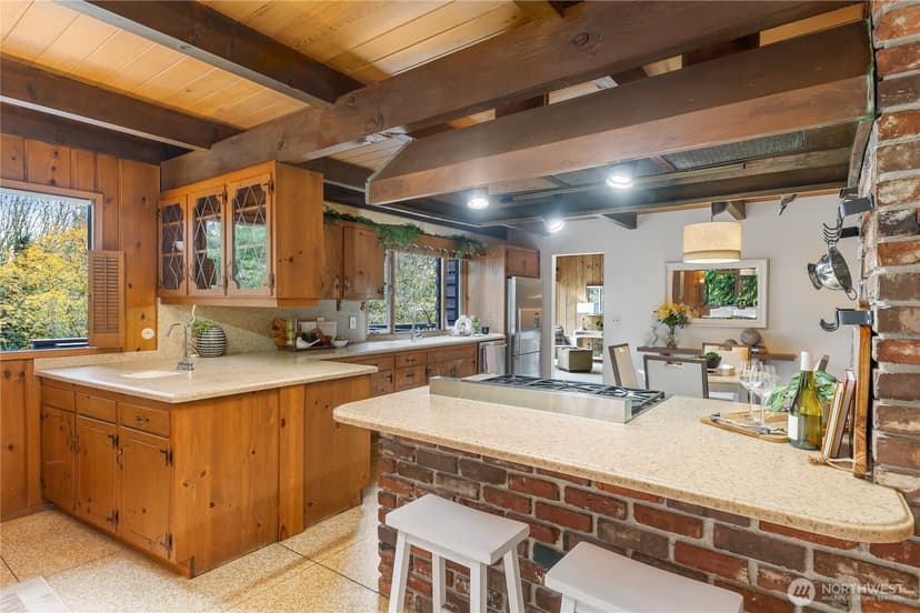 Property photo for 16521 NE 1st Place, Bellevue photo 15