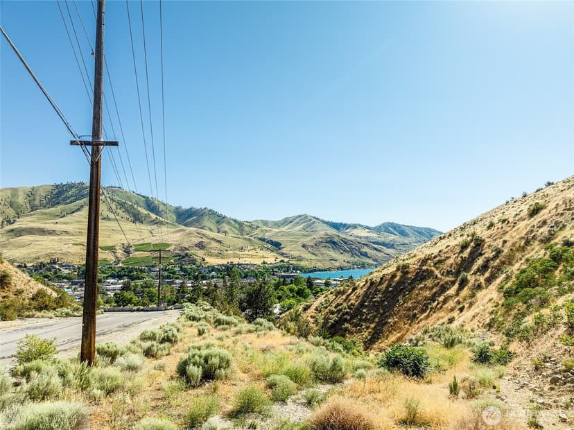 Property photo for 761 N Bradley Street, Chelan photo 12