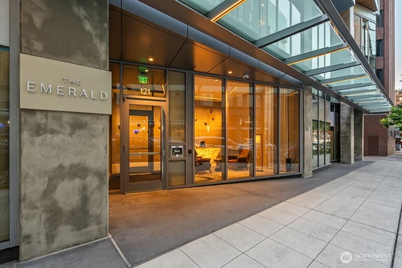 Property photo for 121 Stewart Street #2202, Seattle photo 2