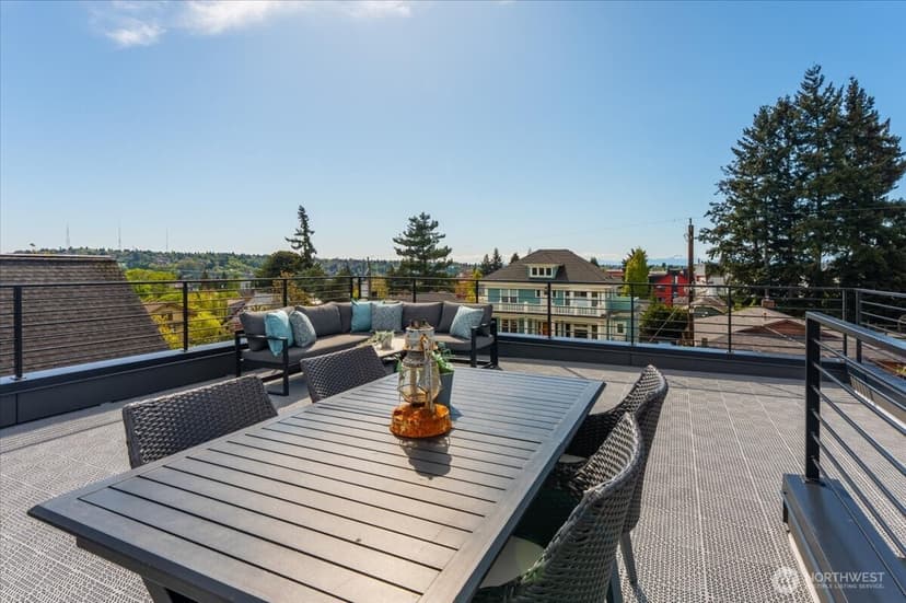 Property photo for 4122 Burke Avenue N, Seattle photo 26
