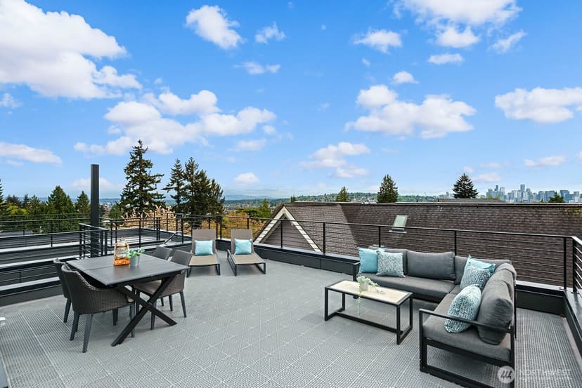 Property photo for 4122 Burke Avenue N, Seattle photo 28