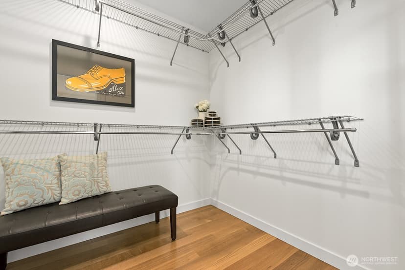 Property photo for 4122 Burke Avenue N, Seattle photo 19