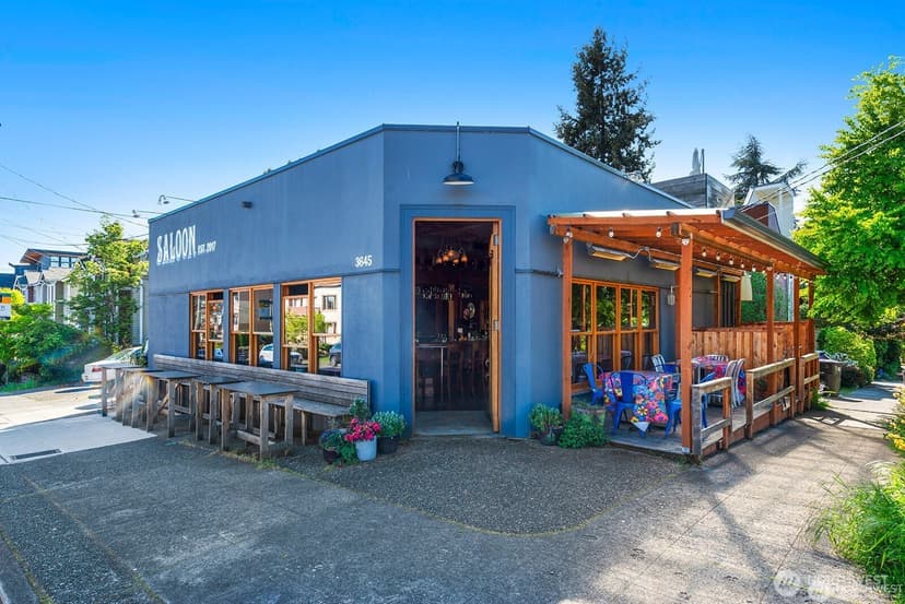 Property photo for 4122 Burke Avenue N, Seattle photo 37