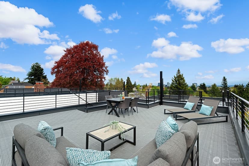 Property photo for 4122 Burke Avenue N, Seattle photo 31