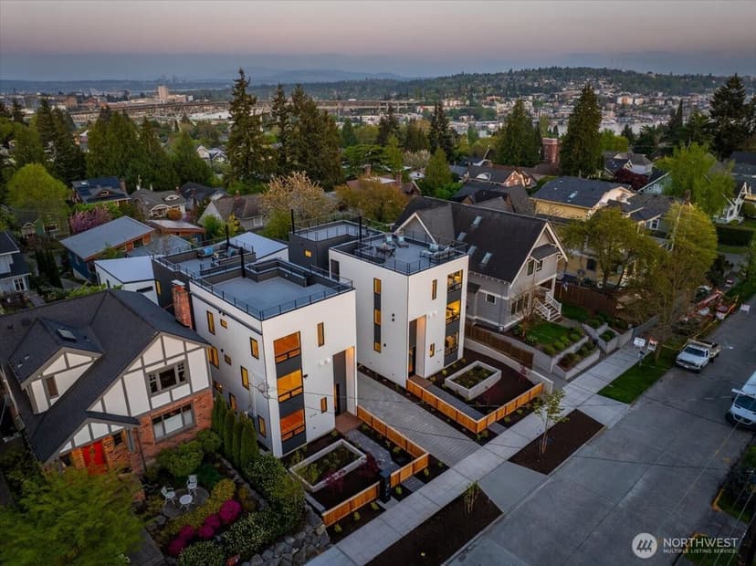 Property photo for 4122 Burke Avenue N, Seattle photo 2