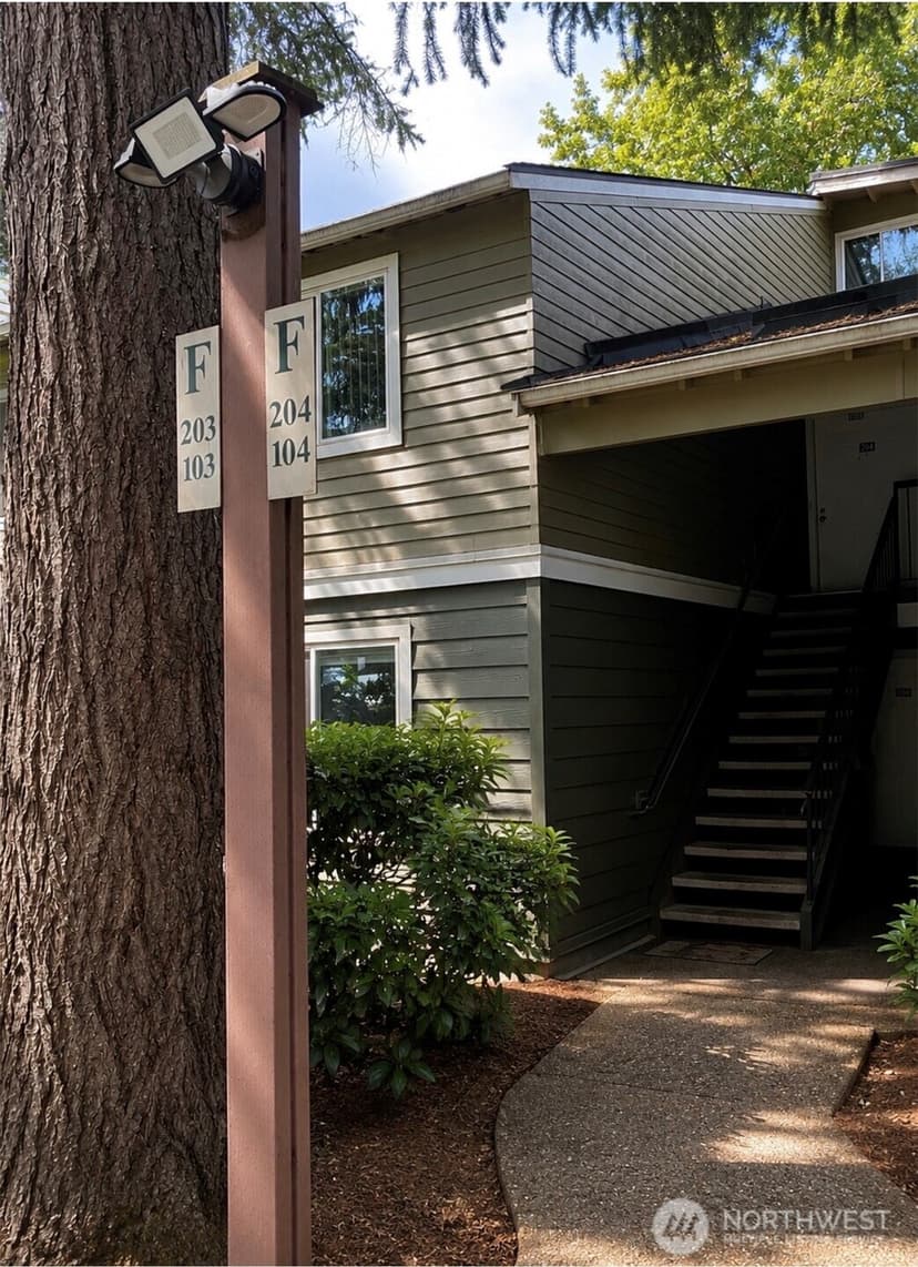 Property photo for 820 Cady Rd #F103, Everett