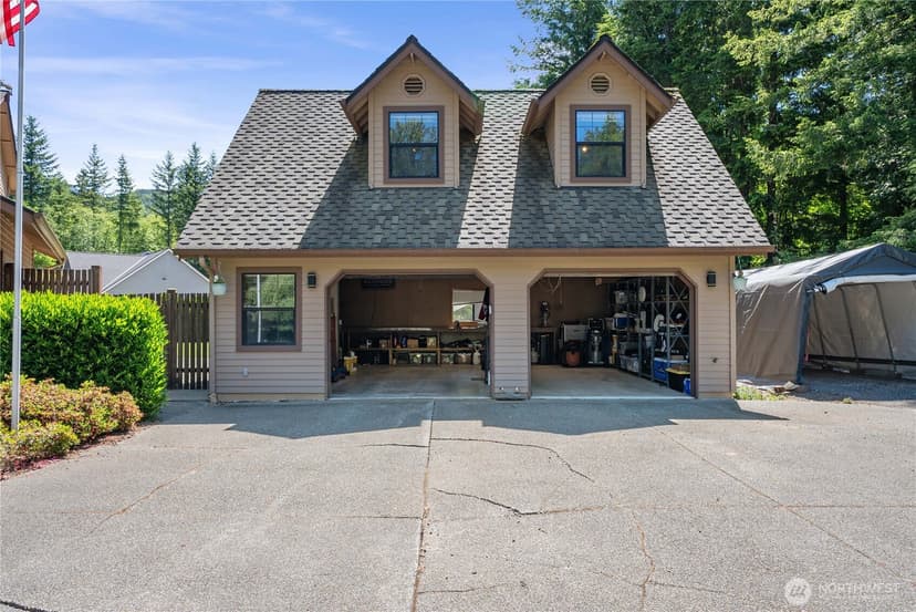 Property photo for 15340 470th Place SE, North Bend photo 18