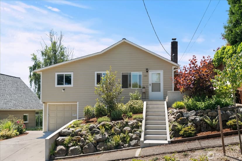 Property photo for 1227 S Henderson Street, Seattle