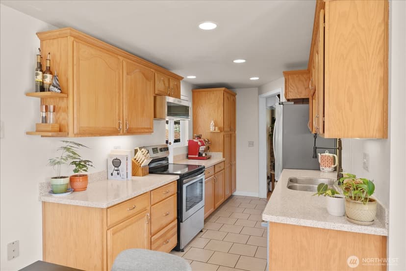 Property photo for 1227 S Henderson Street, Seattle photo 14