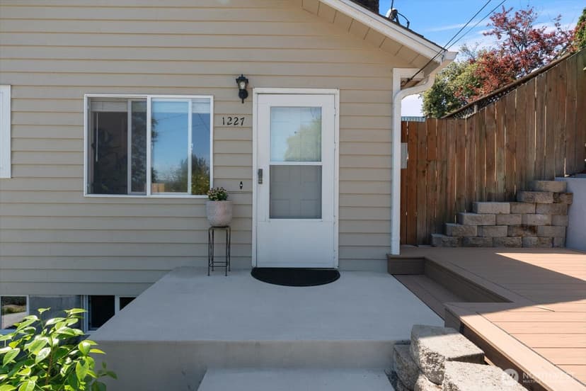 Property photo for 1227 S Henderson Street, Seattle photo 3
