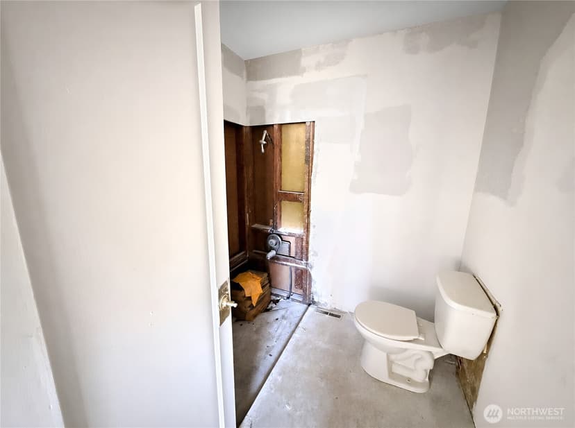 Property photo for 4840 J Street S, Tacoma photo 8