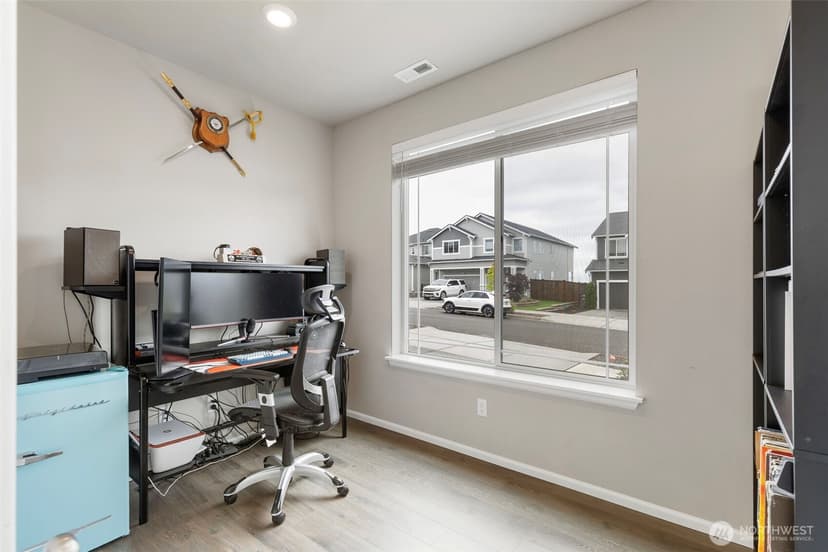 Property photo for 1328 Baker Heights Loop, Bremerton photo 16