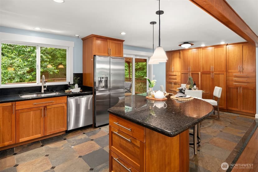 Property photo for 17536 NE 156th Street, Woodinville photo 7