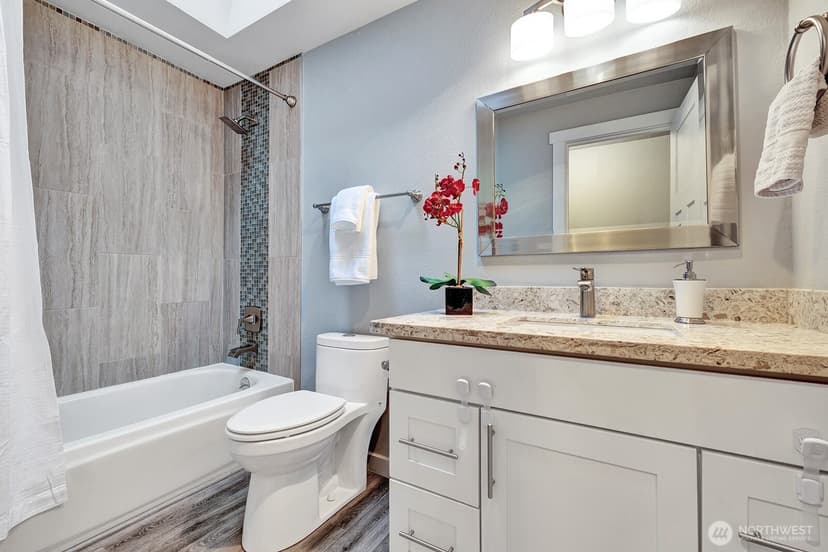 Property photo for 7843 NE 146th Street, Kenmore photo 9