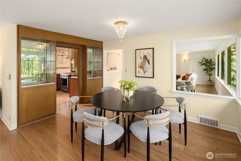 Property photo for 3409 Magnolia Blvd W, Seattle photo 6