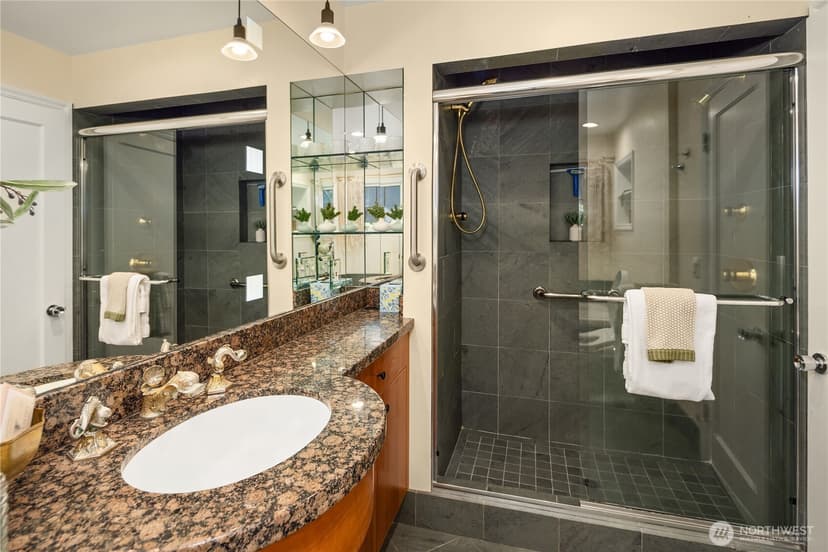 Property photo for 3409 Magnolia Blvd W, Seattle photo 13