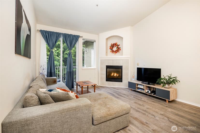 Property photo for 12712 Admiralty Way #G302, Everett