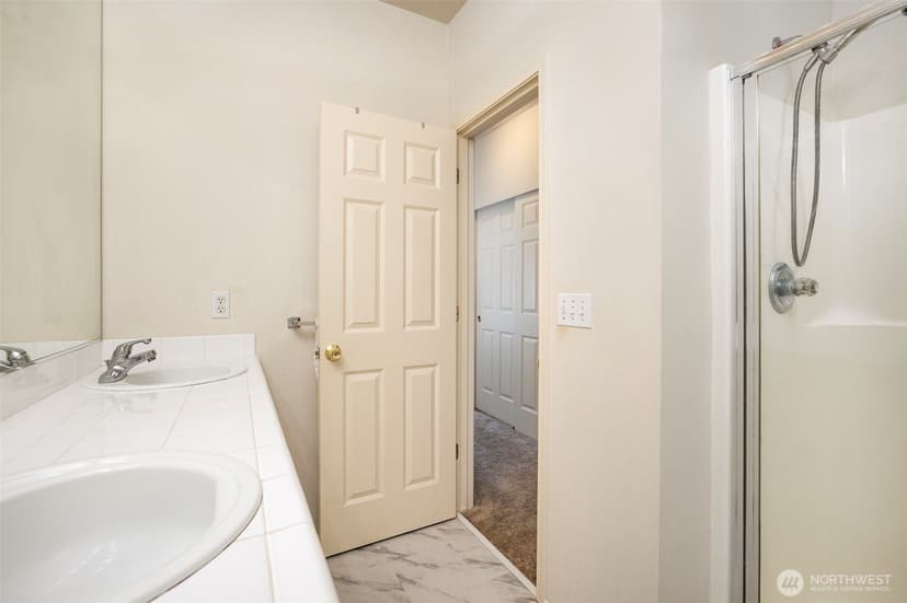 Property photo for 12712 Admiralty Way #G302, Everett photo 7