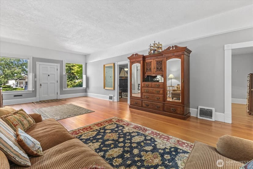 Property photo for 403 N Macleod Avenue, Arlington photo 10