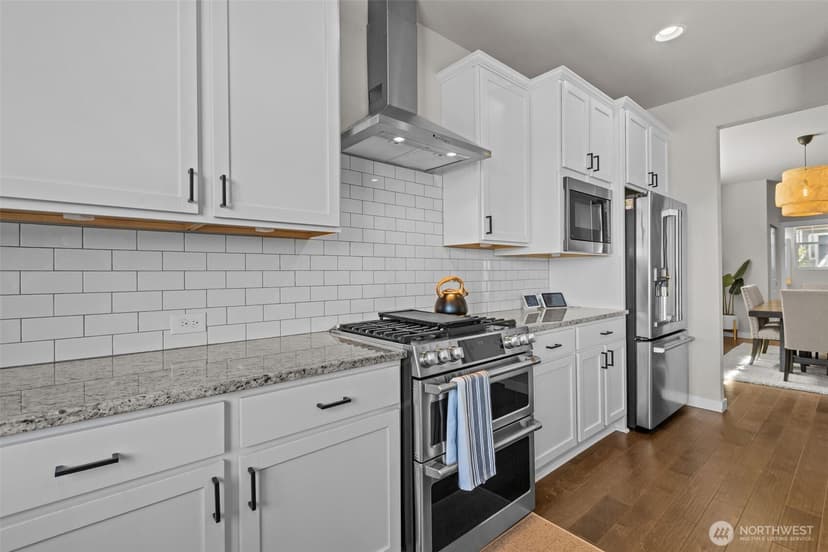 Property photo for 19042 123rd Avenue SE, Renton photo 5