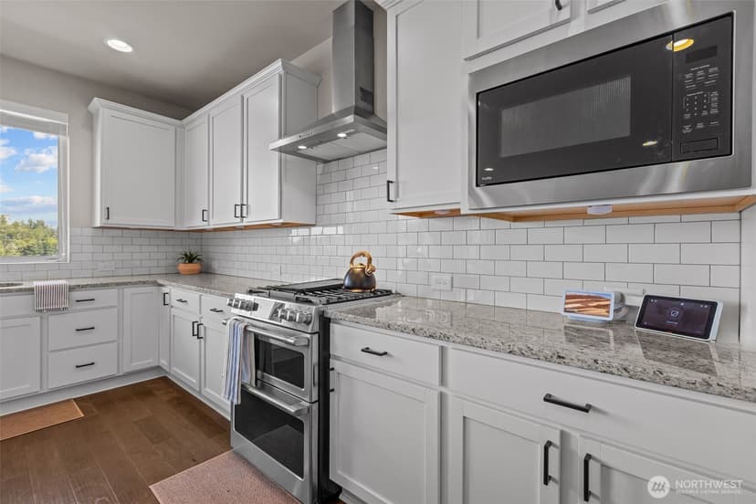 Property photo for 19042 123rd Avenue SE, Renton photo 4