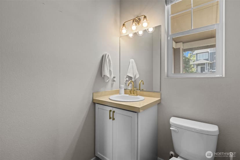Property photo for 19042 123rd Avenue SE, Renton photo 18