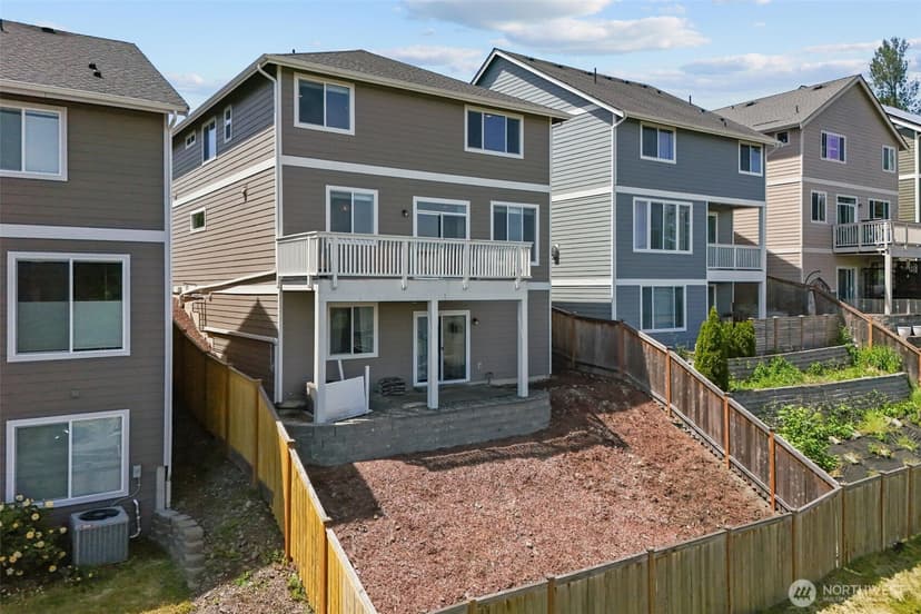 Property photo for 19042 123rd Avenue SE, Renton photo 37