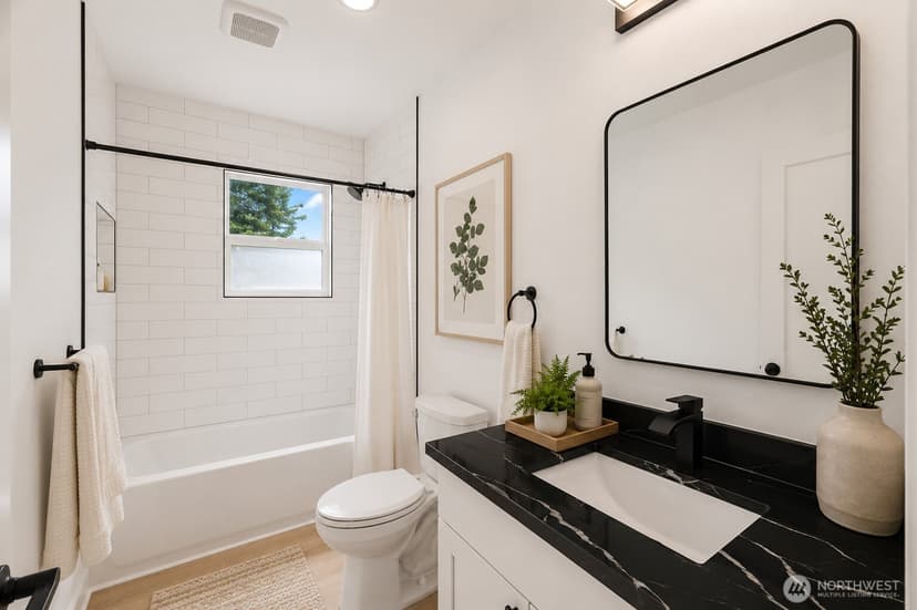 Property photo for 1021 SW 130th Street, Burien photo 10
