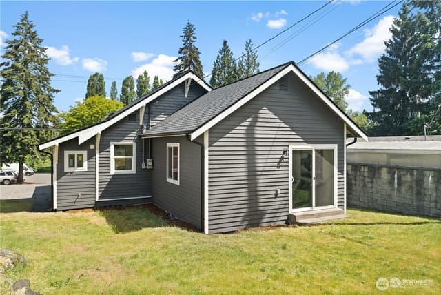 Property photo for 1021 SW 130th Street, Burien photo 3