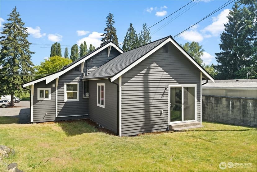 Property photo for 1021 SW 130th Street, Burien photo 3