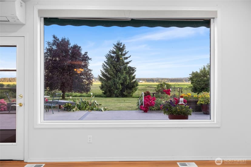 Property photo for 2322 Pioneer Highway, Stanwood photo 16