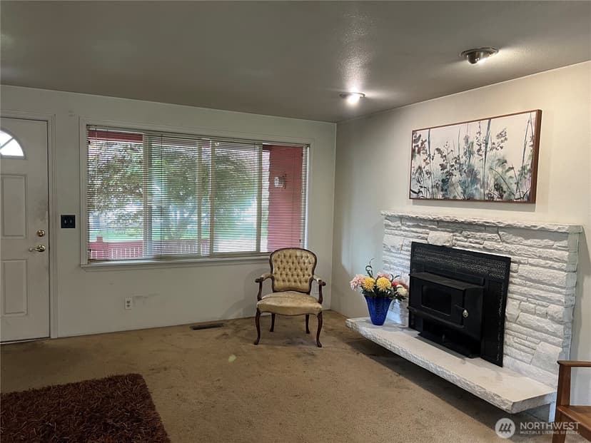 Property photo for 30213 23rd Avenue S, Federal Way photo 2
