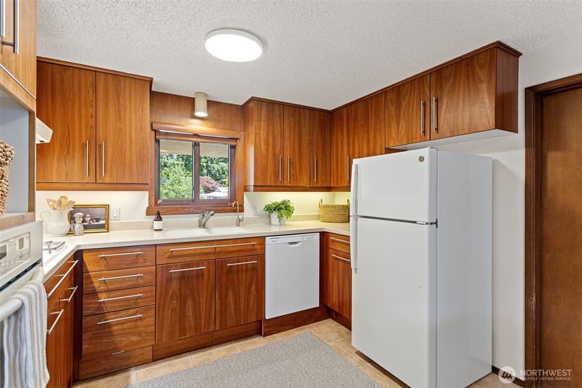Property photo for 8308 99th Street Ct SW, Lakewood photo 10