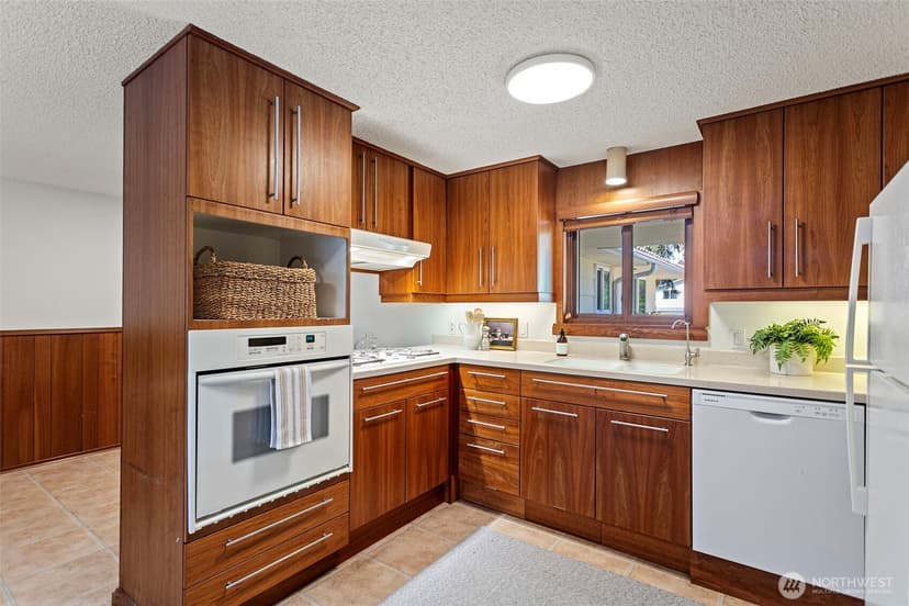 Property photo for 8308 99th Street Ct SW, Lakewood photo 11