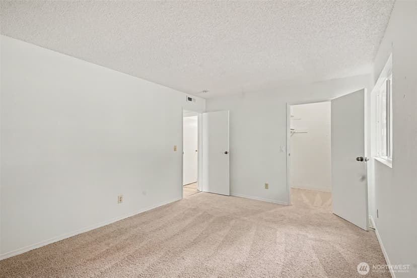 Property photo for 14148 74th Place NE #A, Kirkland photo 4