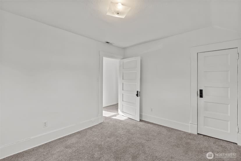 Property photo for 5036 S I Street, Tacoma photo 30