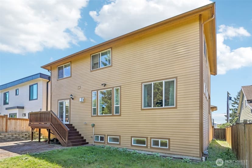 Property photo for 1006 N 28th Place, Renton photo 37